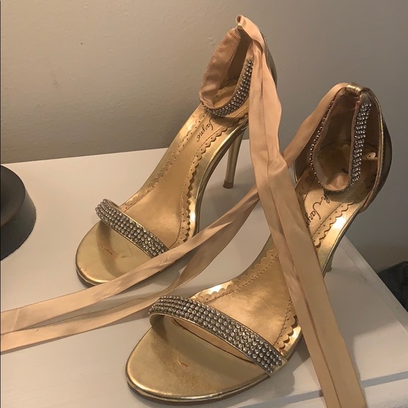 Formal jewel and ribbon heels - Picture 2 of 7